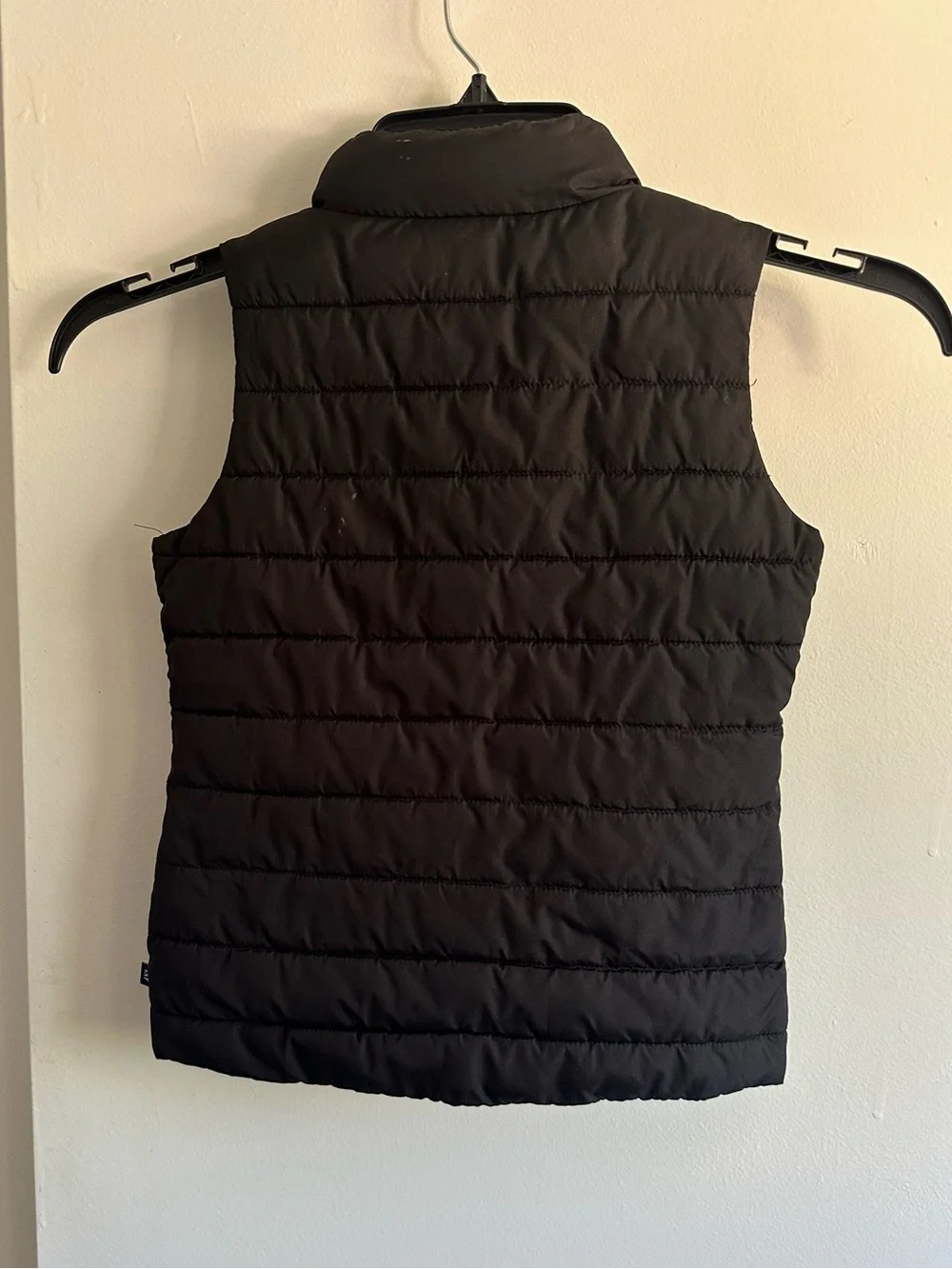 GAP Black Quilted Puffer Vest with Zip Front Unisex
